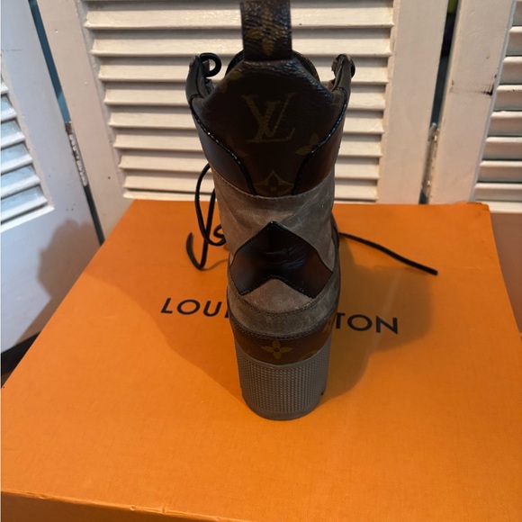 “Authentic Louis Vuitton Combat Boots – Size 38 & half - Picture 6 of 16